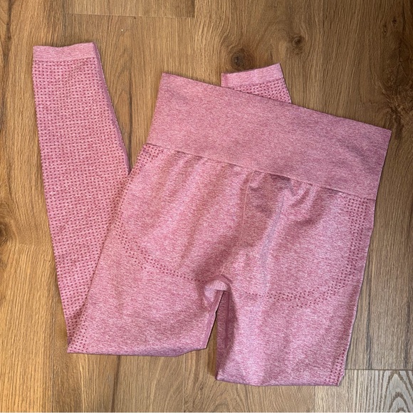 Gymshark Pink Vital Seamless Leggings - Picture 3 of 4